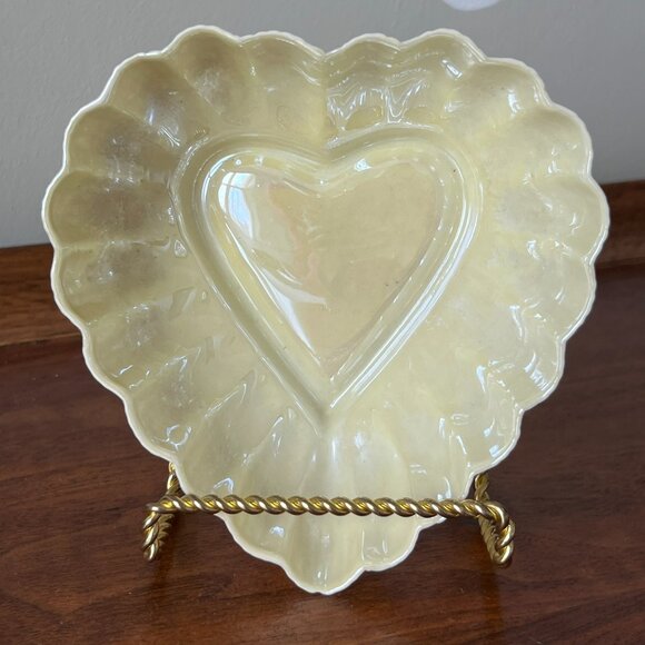Belleek Heart Shaped Trinket Dish 4th Mark 1946-55 Ireland Scalloped 5" Vintage - Picture 1 of 10